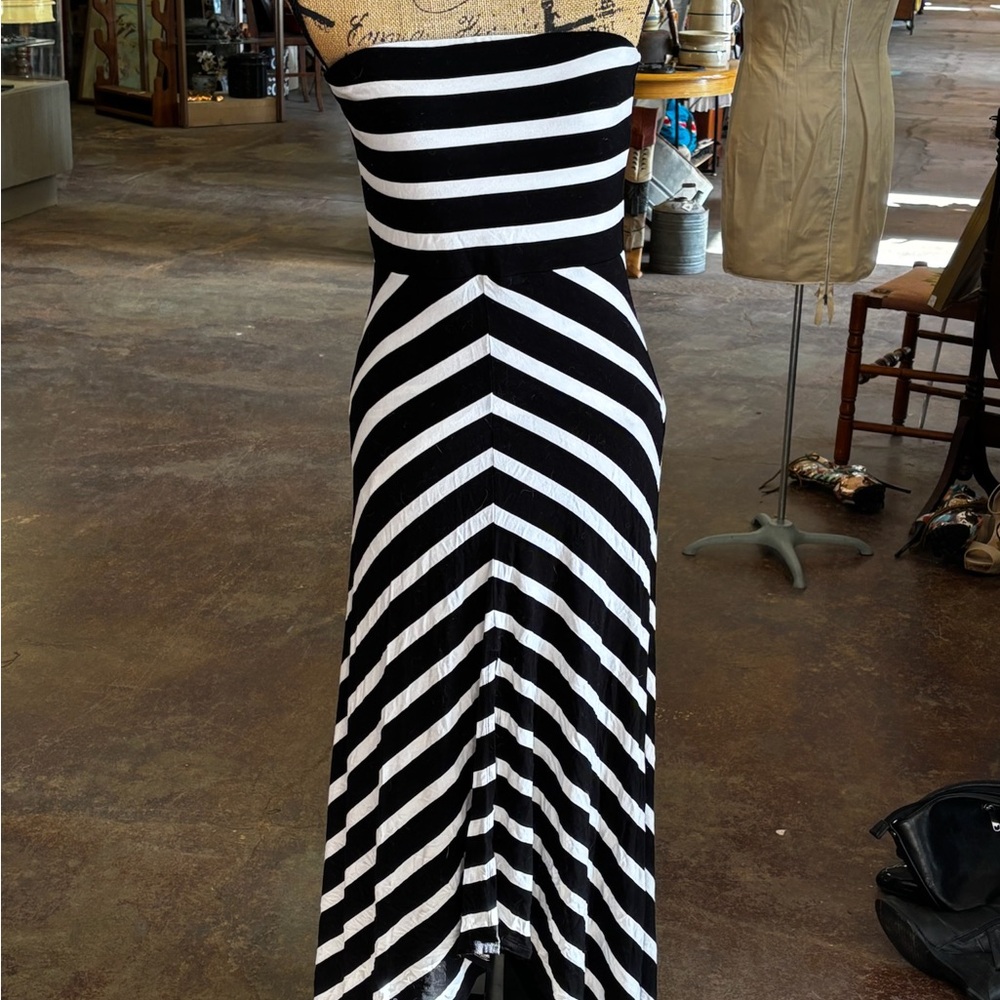 White House Black Market Maxi Dress